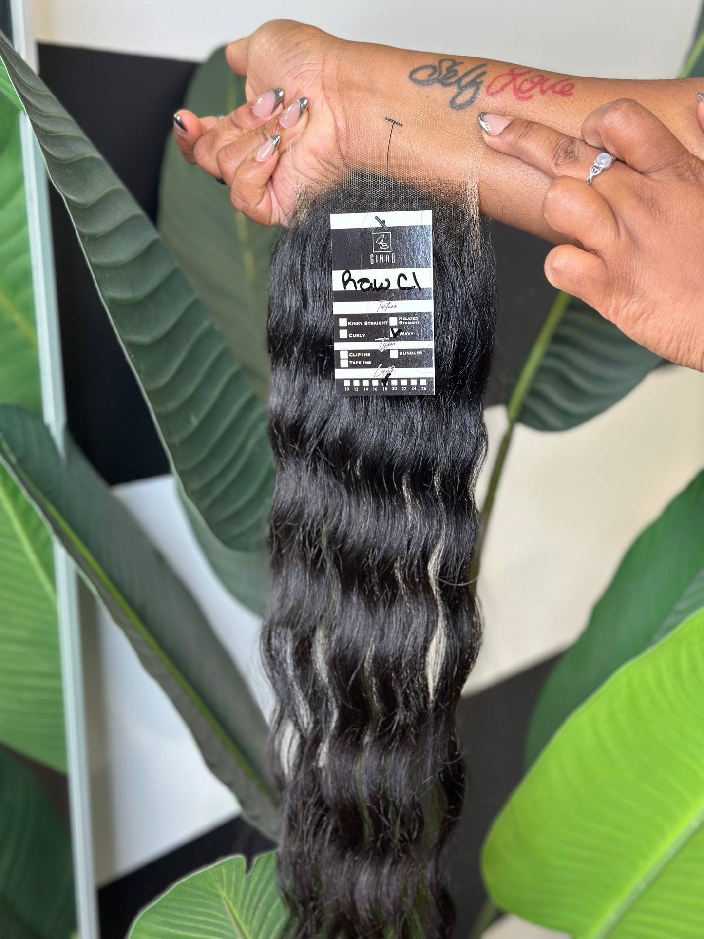 Raw Wavy Closure